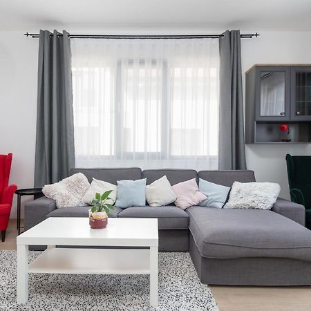 Zola Guest House Орадеа Екстериор снимка