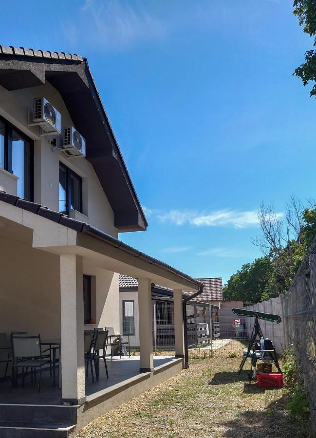 Zola Guest House Орадеа Екстериор снимка