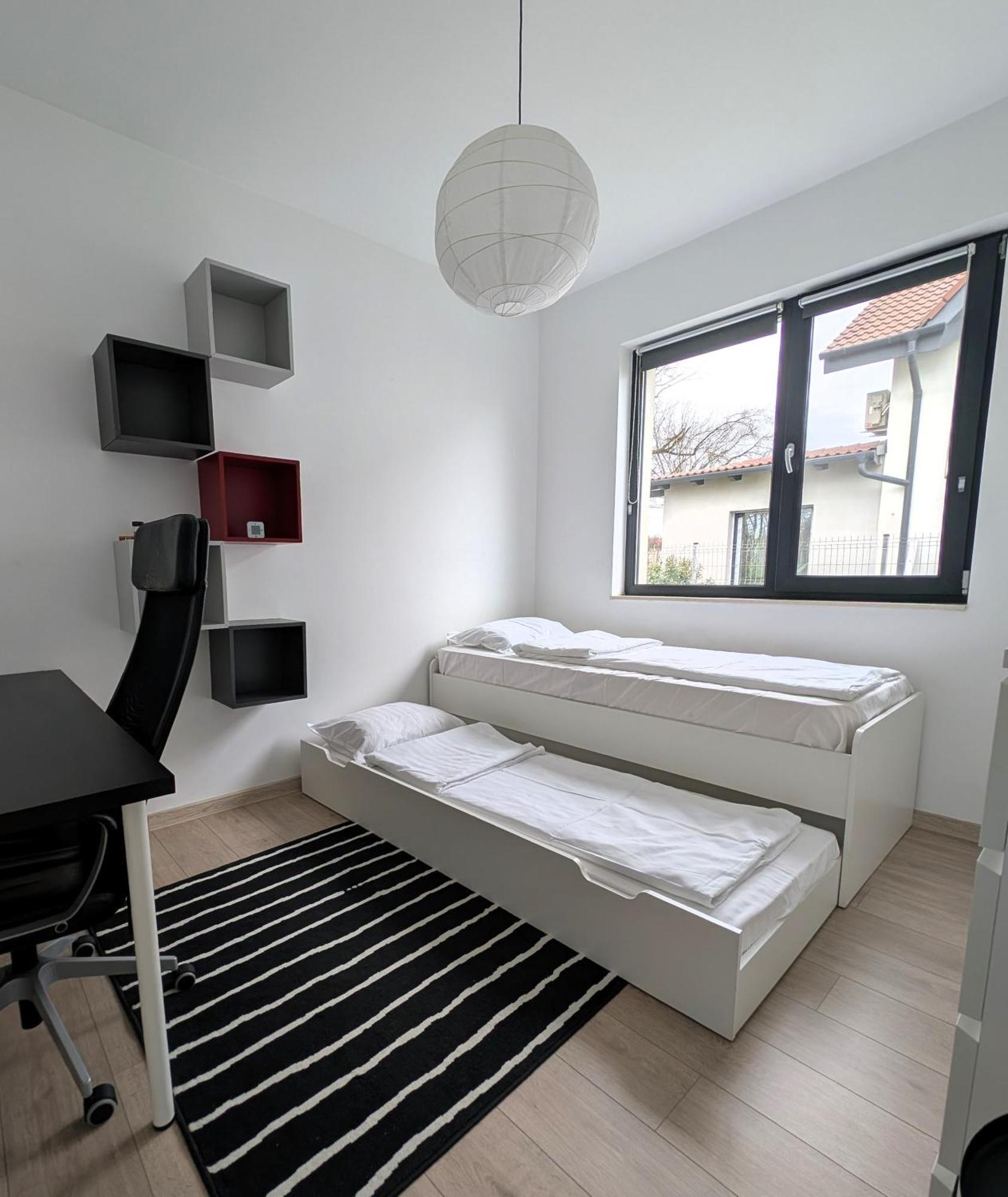 Zola Guest House Орадеа Екстериор снимка
